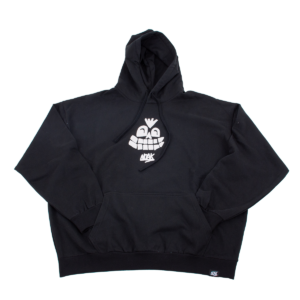 Sudadera negra con capucha y un diseño blanco de calavera sonriente con dientes grandes en el pecho y el logo NOAK.